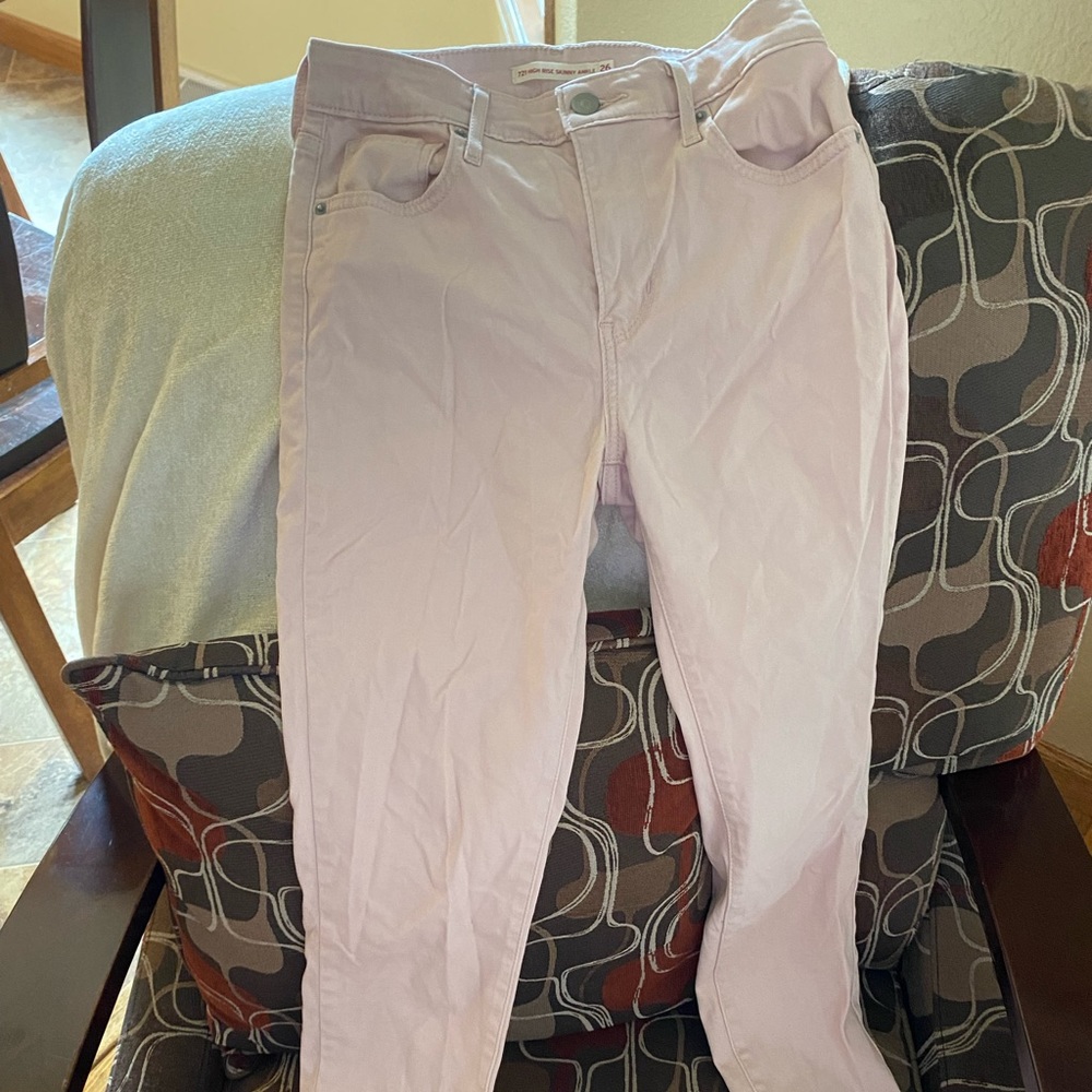 High Rise skinny jeans size 26. no damage.